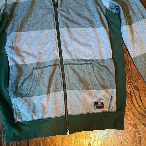 Nike Dri-fit zip front jacket. - Picture 5 of 12